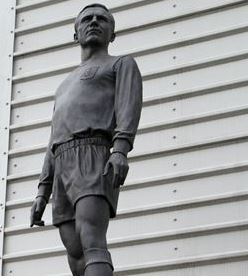 Statue of football legend George Cohen at Craven Cottage