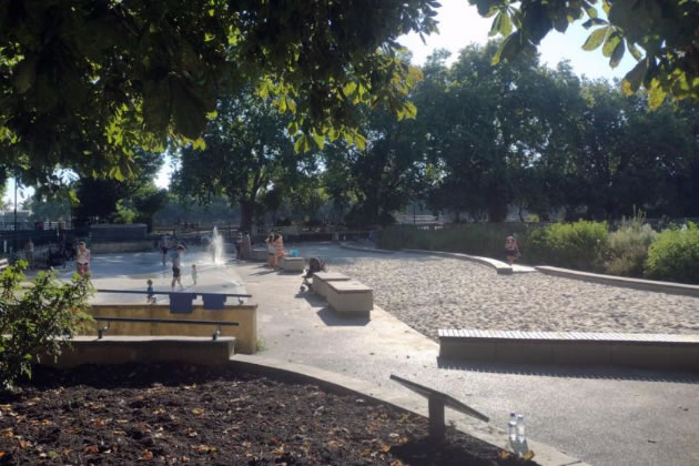 The splash pool in Bishop's Park