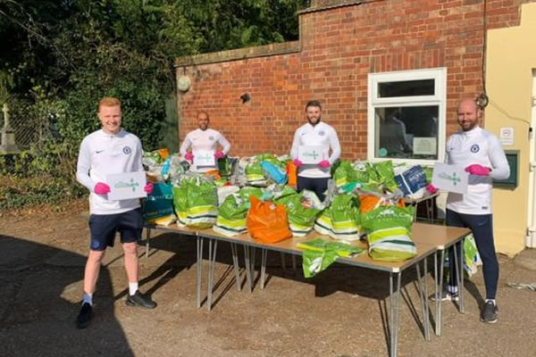 CFC supporters preparing food parcels