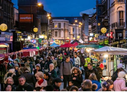 Christmas market in North End Road