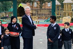 MP Cuts Ribbon on Fulham Primary