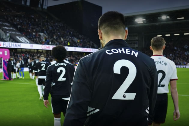 Fulham's current team pay tribute to George Cohen