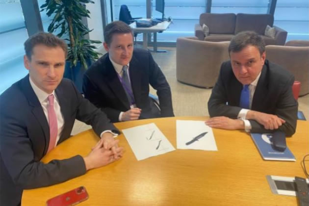 Greg Hands MP (right) and Councillor Andrew Dinsmore (centre) meeting with Minister Philp