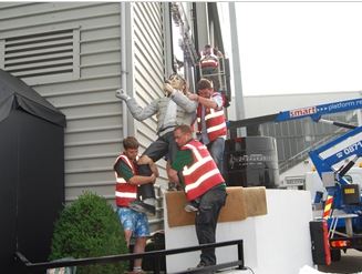 Michael Jackson statue is removed from Fulham FC ground