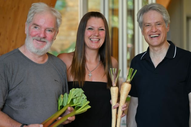 Stewart Whitton (left) with his daughter Angela Bryce (centre) and Cllr Ben Coleman (right)