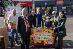 One Millionth Rose Voucher Given Out at North End Road Market